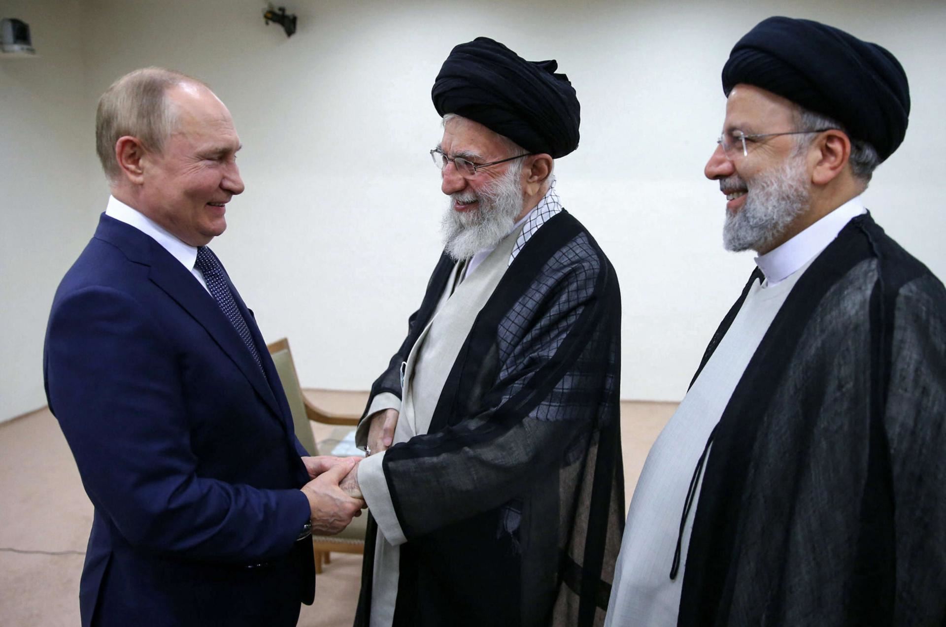 واشنطن تحذر طهران بسبب موسكو!