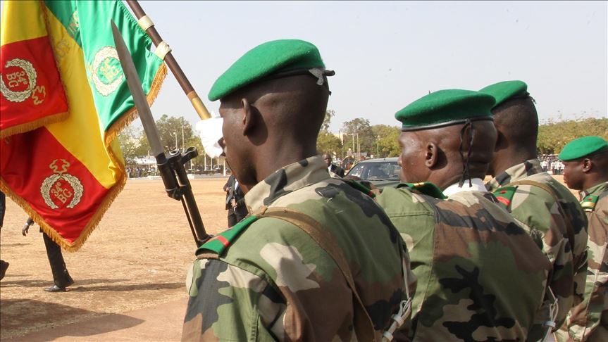 في مالي.. الجيش يصدّ هجوماً "إرهابيا" على حامية بالقرب من العاصمة