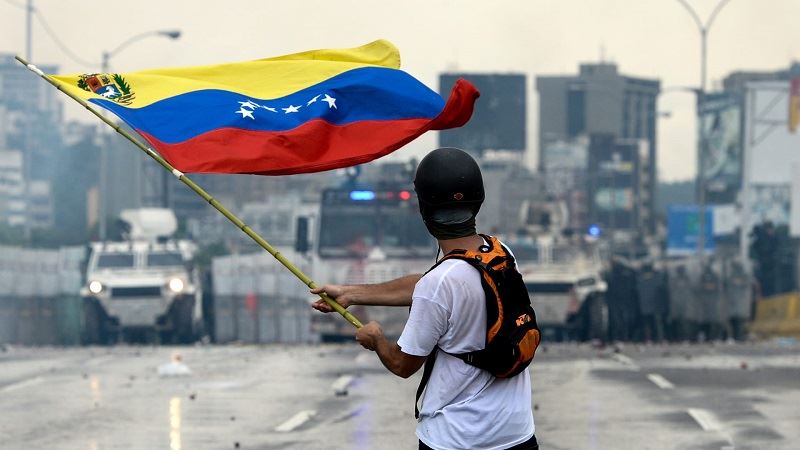 بعد قطيعة ثلاث سنوات.. فنزويلا وكولومبيا تتبادلان السفراء 