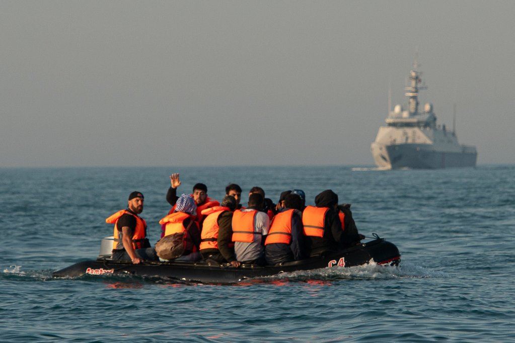 رقم قياسي جديد لعدد المهاجرين عبر بحر المانش 