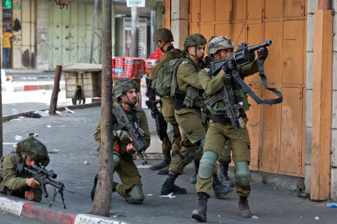 مواجهات جديدة في الضفة تنتهي بمقتل فلسطيني