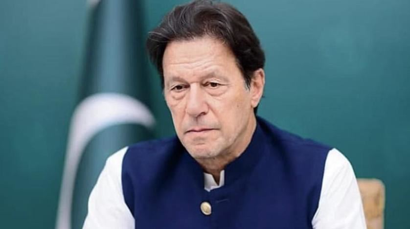 إصابة رئيس الوزراء الباكستاني السابق عمران خان بإطلاق نار 