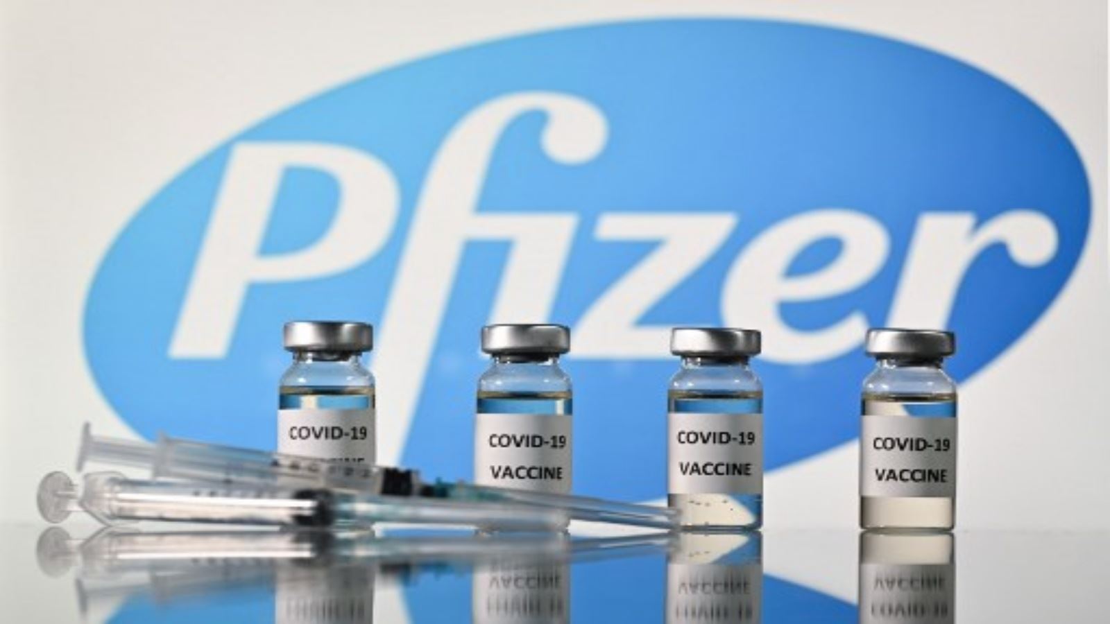 "فايزر" تطور لقاحا يقاوم كورونا والإنفلونزا معا 