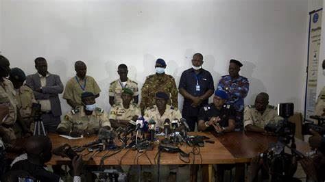 المجلس العسكري في مالي يوقف أنشطة المنظمات غير الحكومية التي تمولها فرنسا