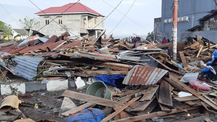حصيلة ضحايا زلزال إندونسيا الى إرتفاع.. كم بلغت؟ 
