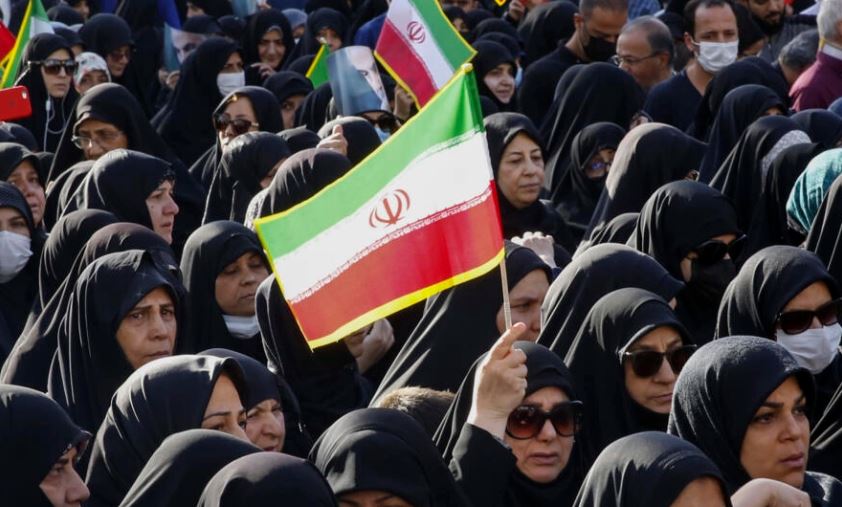 المدّعي العام الإيراني يعلن مراجعة قانون الحجاب