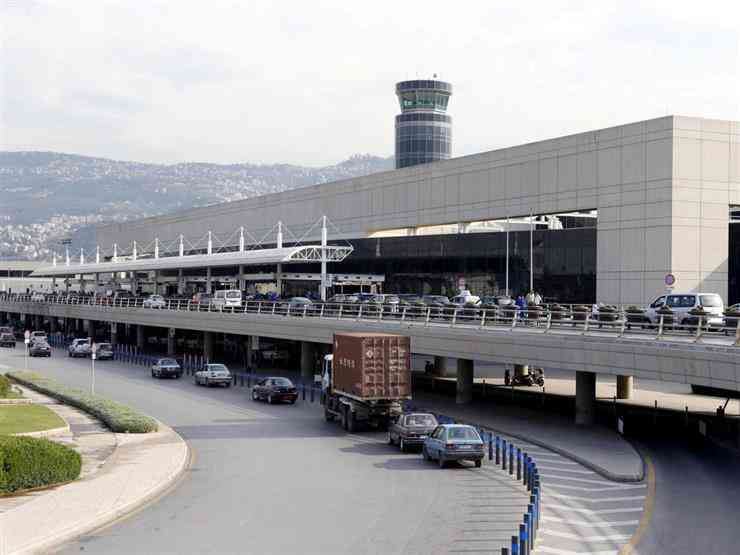 إعلام إسرائيلي: إسرائيل حذرت من تنفيذ ضربات على مطار بيروت لإحباط تهريب الأسلحة
