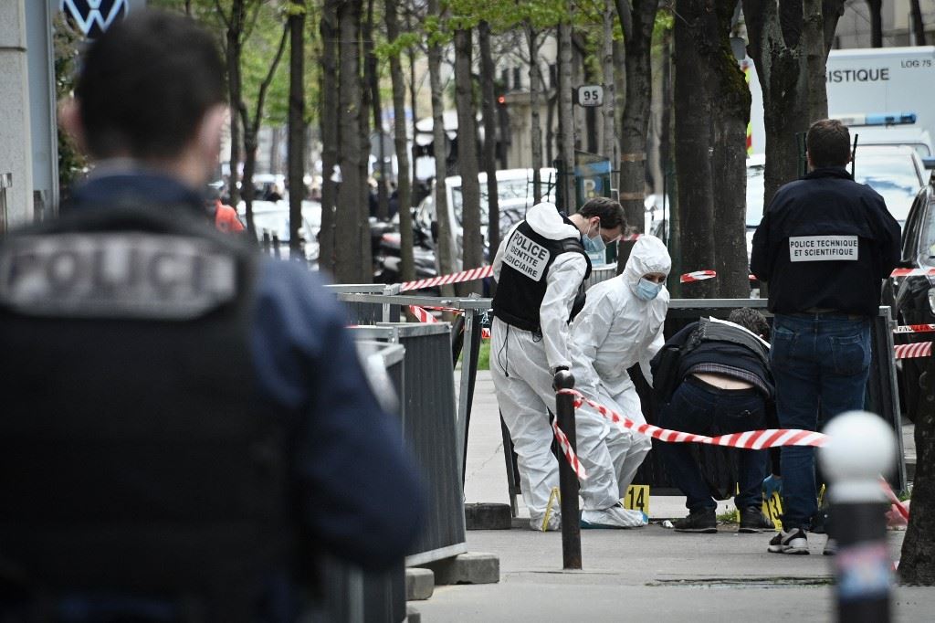 قتيلان وأربعة جرحى في إطلاق نار في باريس
