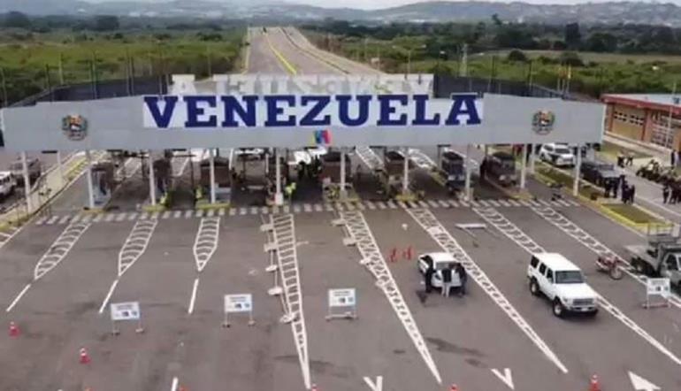 اعادة فتح آخر مركز حدودي مغلق بين فنزويلا وكولومبيا