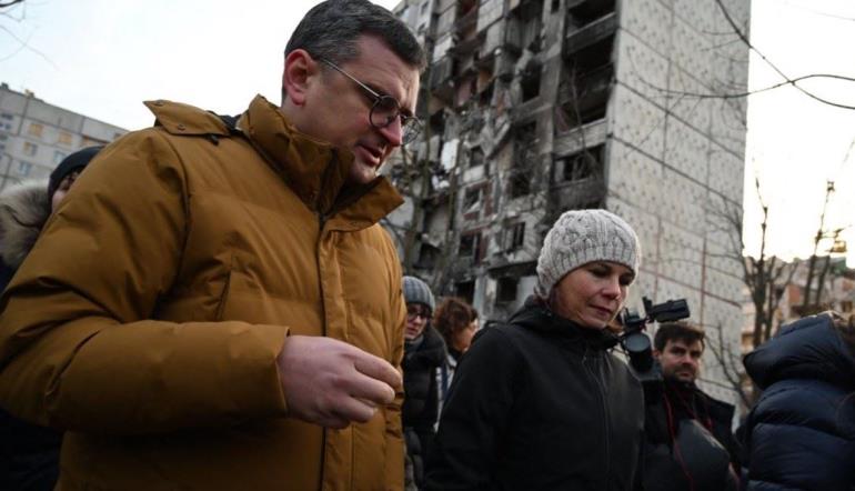 زيارة مفاجئة لوزيرة خارجية ألمانيا لخاركيف: "يمكن أوكرانيا الاعتماد على تضامننا ودعمنا"