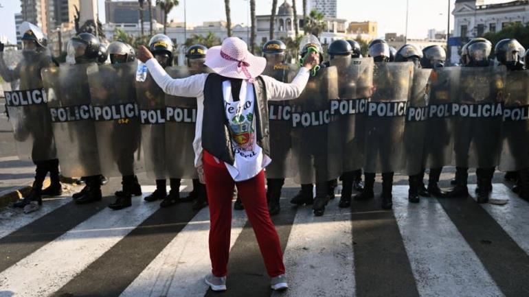 استمرار التظاهرات في البيرو ووزير الداخليّة لا يرى نهاية لها