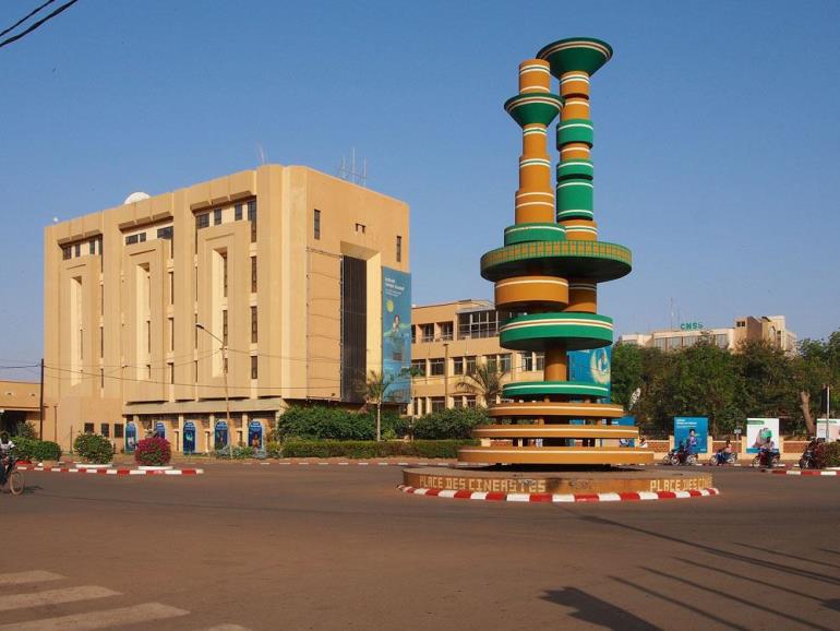 الآلاف يتظاهرون في بوركينا فاسو دعمًا للسيادة الوطنية