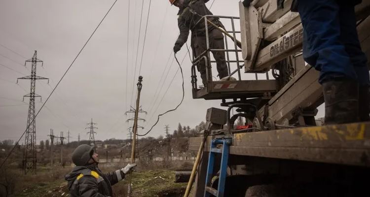 شبح الظلام يخيّم على أوكرانيا.. انقطاع الكهرباء في منطقة أوديسا
