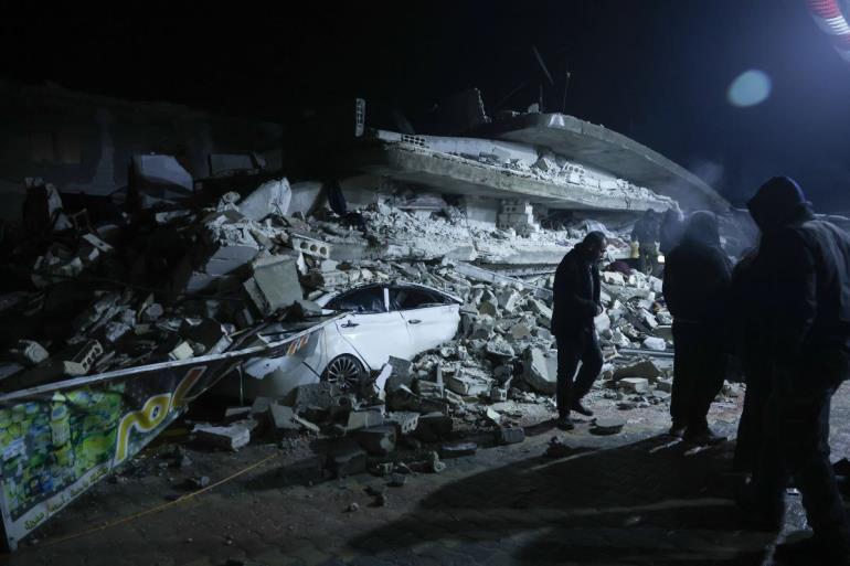 زلزال مدمّر بقوة 7,8 درجات.. مئات القتلى في تركيا وسوريا