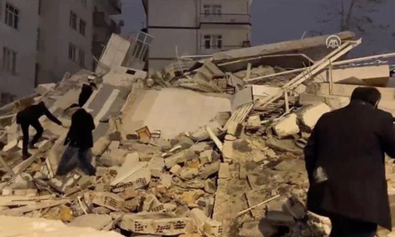 عشرات القتلى في مناطق سيطرة الفصائل السورية جرّاء الزلزال 