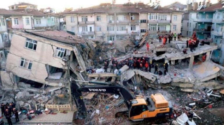 ارتفاع حصيلة قتلى الزلزال في تركيا وسوريا إلى أكثر من 9500 