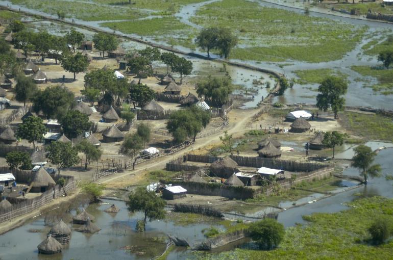 فيضانات قاتلة في جنوب افريقيا