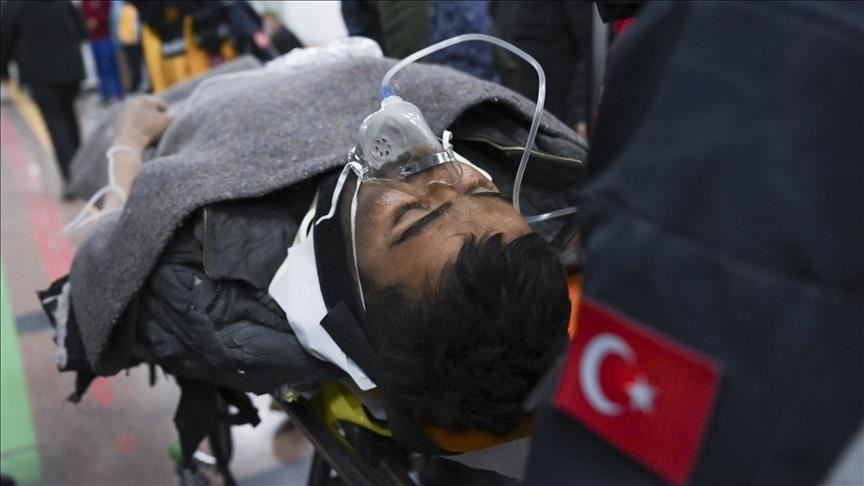 إنقاذ شخصين بعد 261 ساعة على زلزال تركيا
