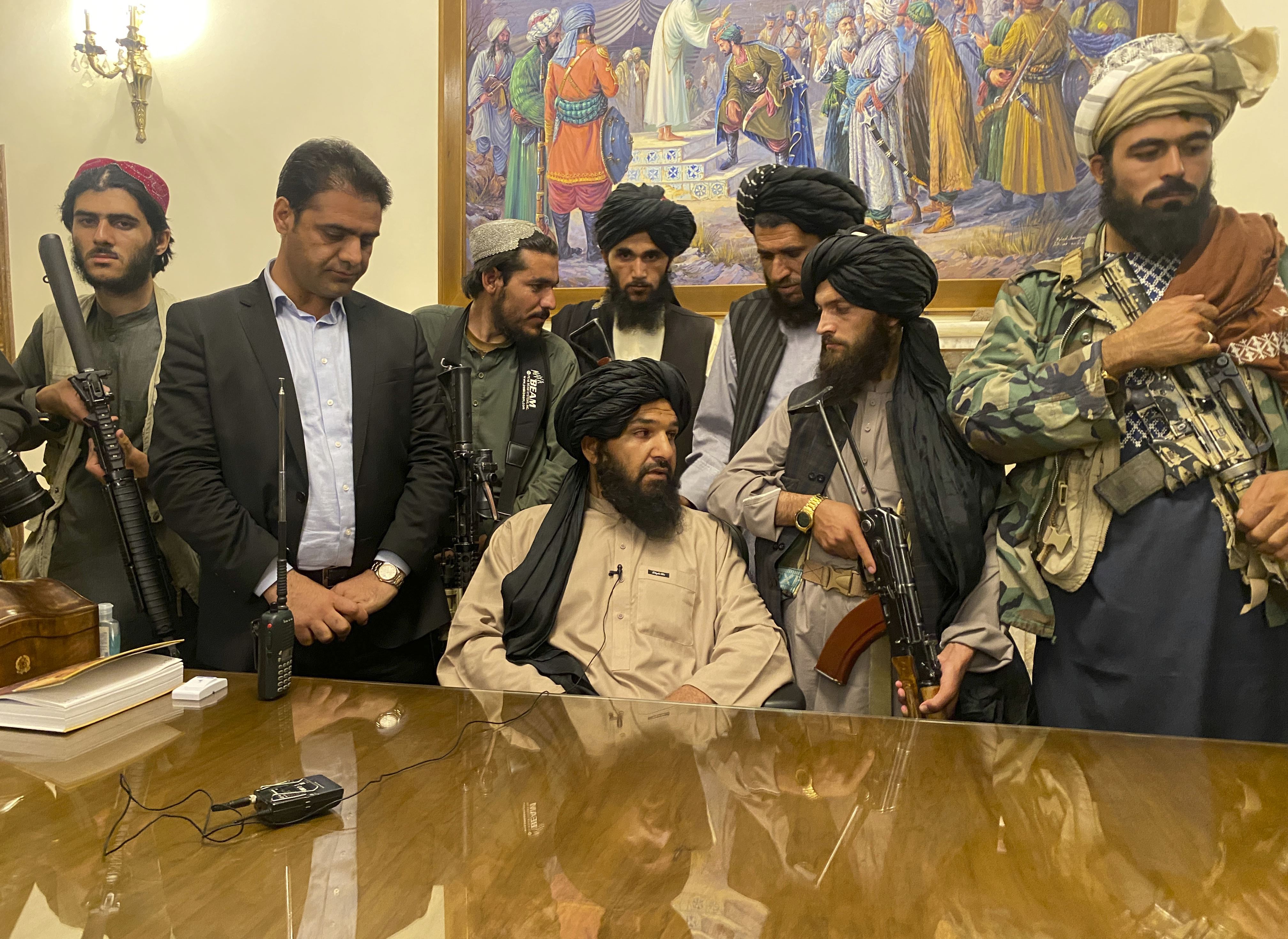 من هي حركة طالبان؟ وماذا يحدث في أفغانستان؟