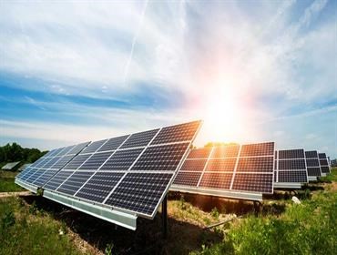 هل الطاقة الشمسية البديل الأفضل لتوليد الكهرباء؟