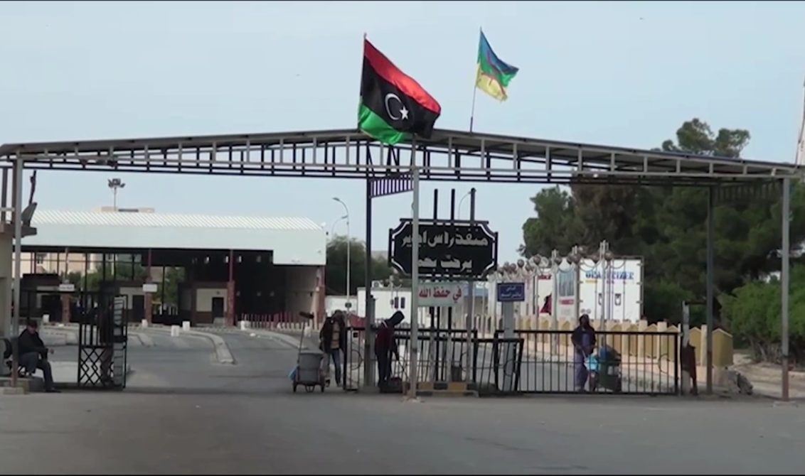 بين تونس وليبيا ...معبر رأس جدير يستعيد حركته