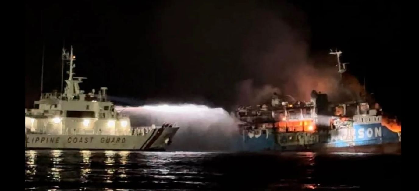 حريق في سفينة يلتهم 31 شخصا في الفلبين