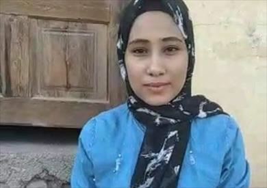 طالبة مصرية تنتقل من فصول الأمية إلى كلية الطب