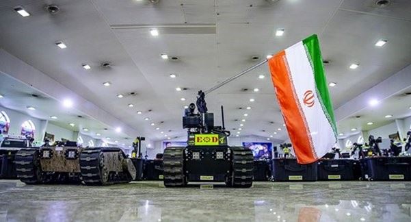 روبوت "يونس" .. جديد الصناعات العسكرية الايرانية