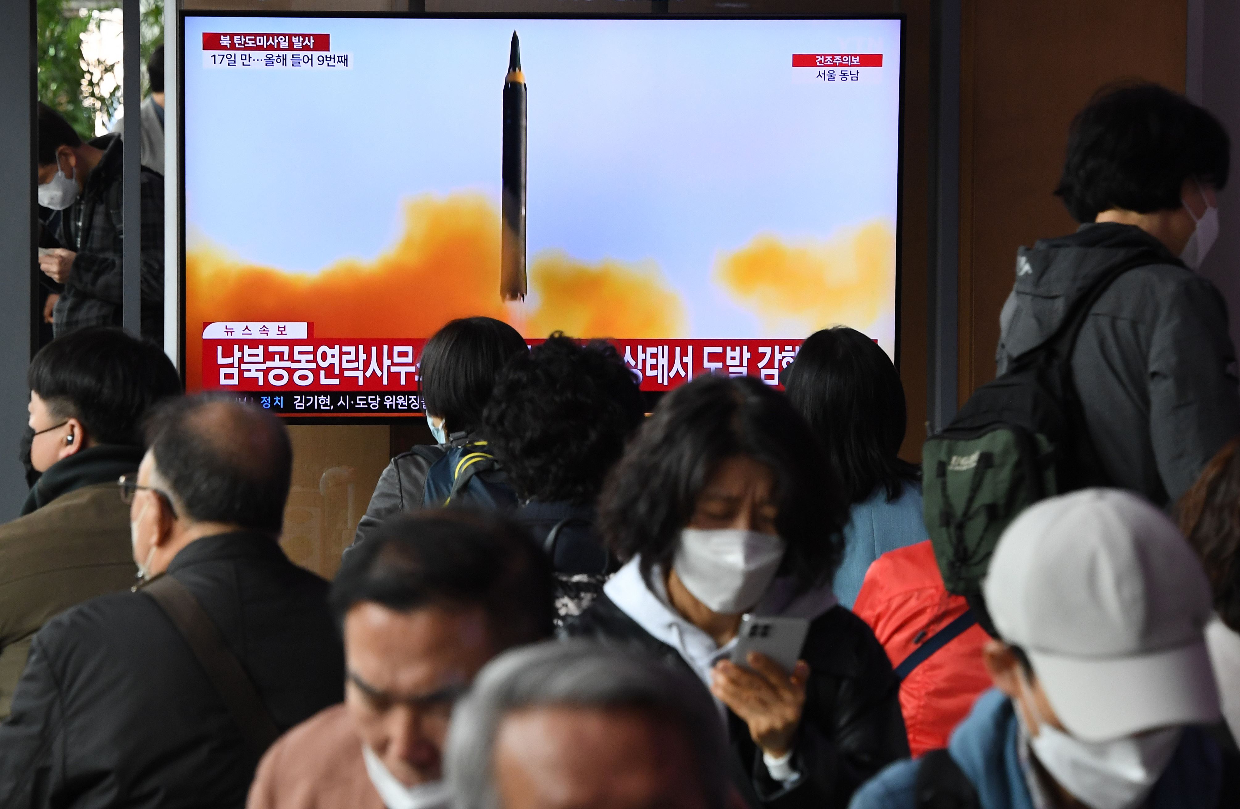 جديد كوريا الشمالية.. صاروخ بالستي "من نوع آخر"