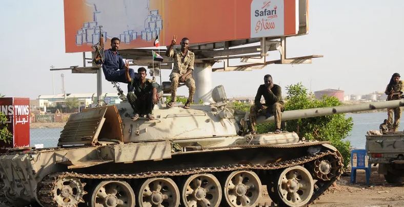السودان.. تجدد الاشتباكات في أول أيام عيد الفطر