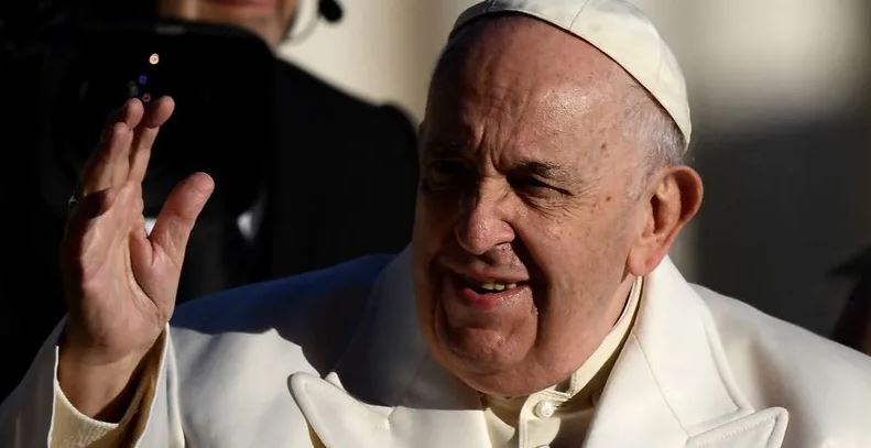 كيف علق البابا فرنسيس على الوضع في السودان؟