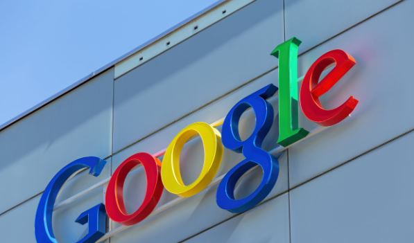"غوغل" تفصل آلاف الموظفين.. وتعطي مديرها مبلغًا صادمًا