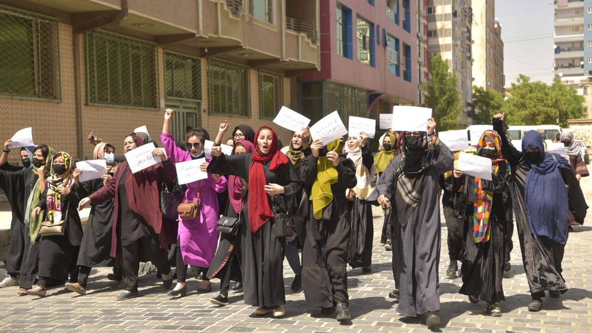 تظاهرة نسائيّة في كابول ضدّ طالبان!