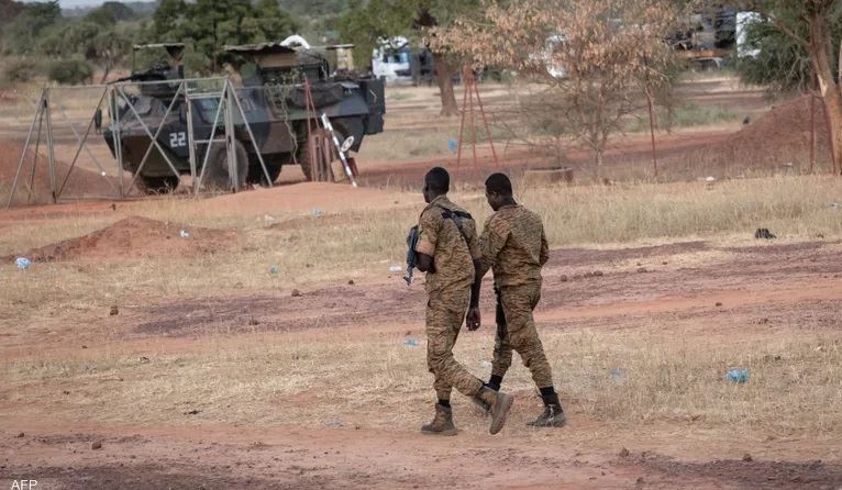 مقتل 33 مدنيا بهجوم لمسلحين في بوركينا فاسو