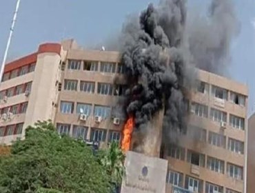حريق في مبنى حكومي بالقاهرة.. وسقوط 18 مصاباً