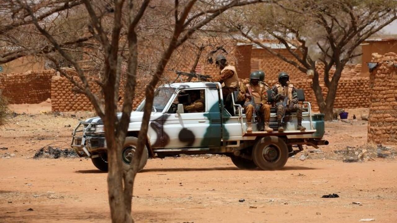 سقوط قتلى مدنيين وعسكريين في بوركينا فاسو    