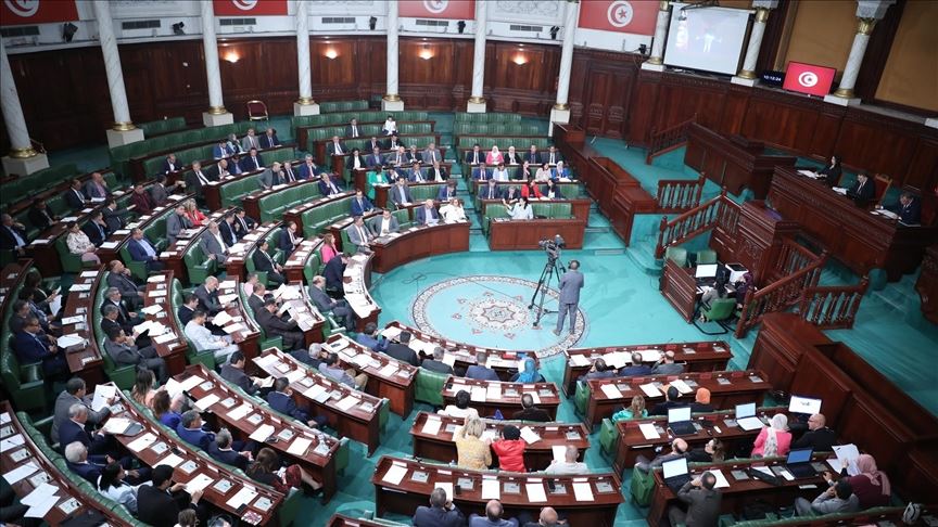 البرلمان التونسي يصادق على قرض بنصف مليار دولار من بنك إفريقي