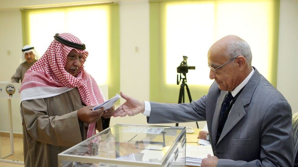 وسط أزمات سياسية متكررة.. الكويتيون ينتخبون أعضاء مجلس الأمة