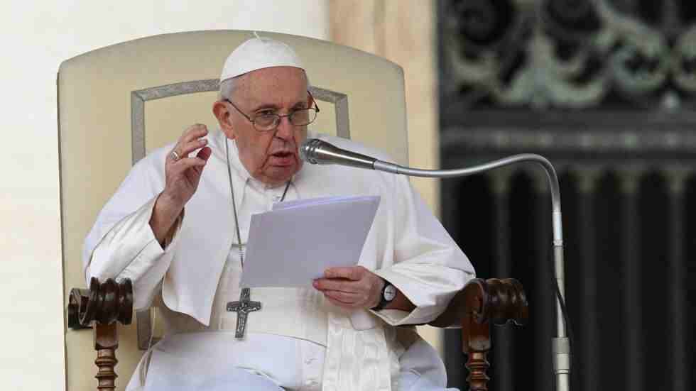 البابا فرنسيس يدين "جرائم الحرب" ضد المدنيين