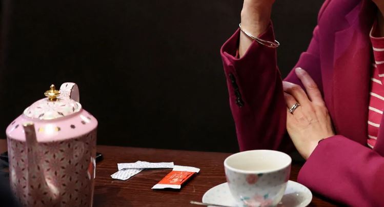 نصيحة تثير صيحات الغضب بين محبي الشاي في بريطانيا