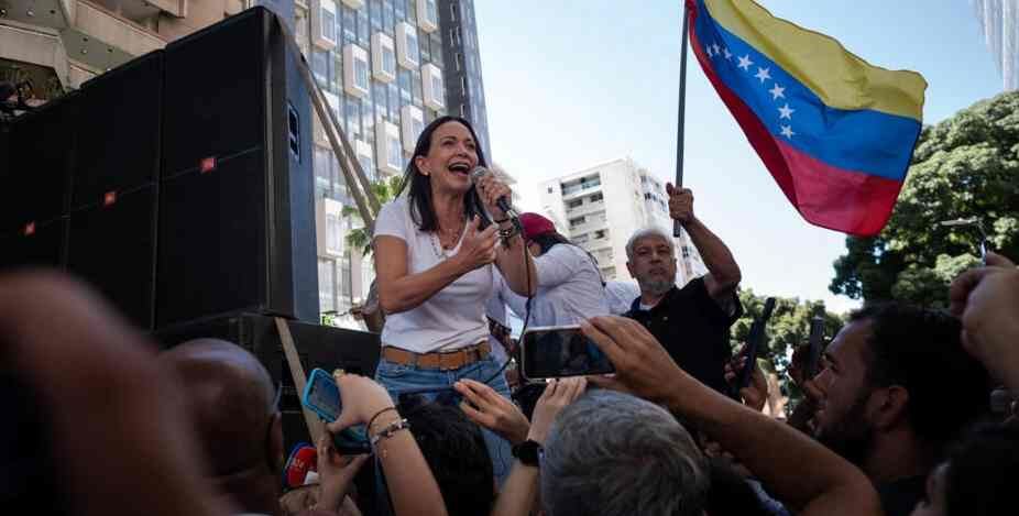 المحكمة العليا في فنزويلا تقضي بعدم أهلية مرشحة المعارضة للرئاسة
