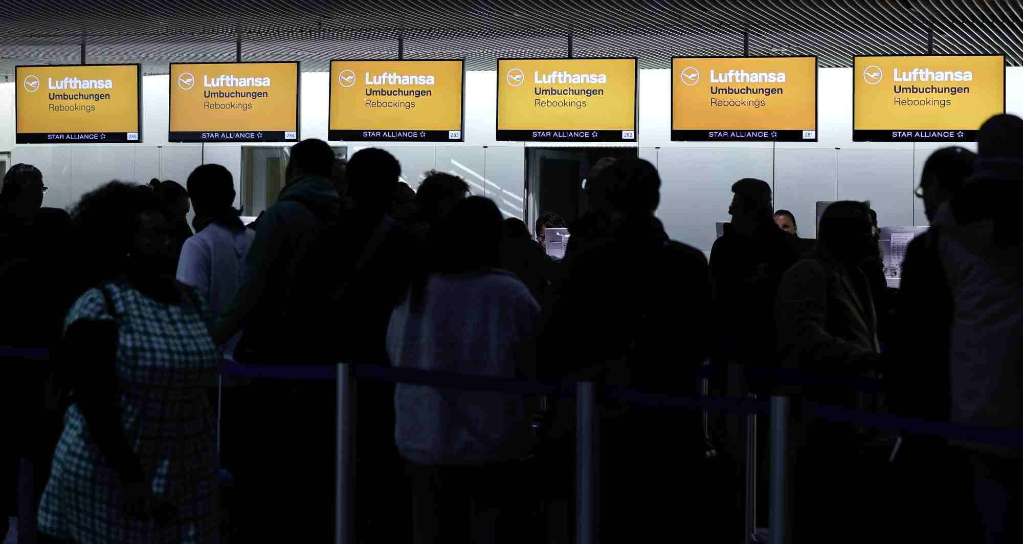 إضراب لموظفي الأمن في مطارات ألمانية وإلغاء مئات الرحلات