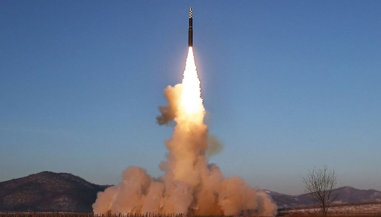 سيول: كوريا الشمالية أطلقت عدة صواريخ كروز "استراتيجية"