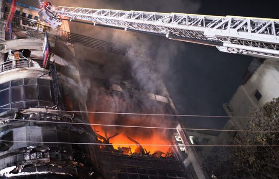 مصرع 43 شخصا جراء حريق بمجمع تجاري في بنغلاديش (فيديو) 
