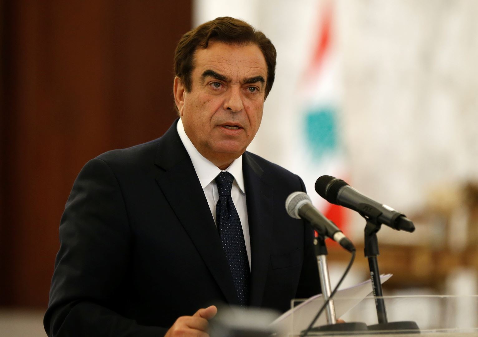 لبنان وسط عاصفة دبلوماسية خليجية.. والوزير قرداحي: "لن أستقيل"! 