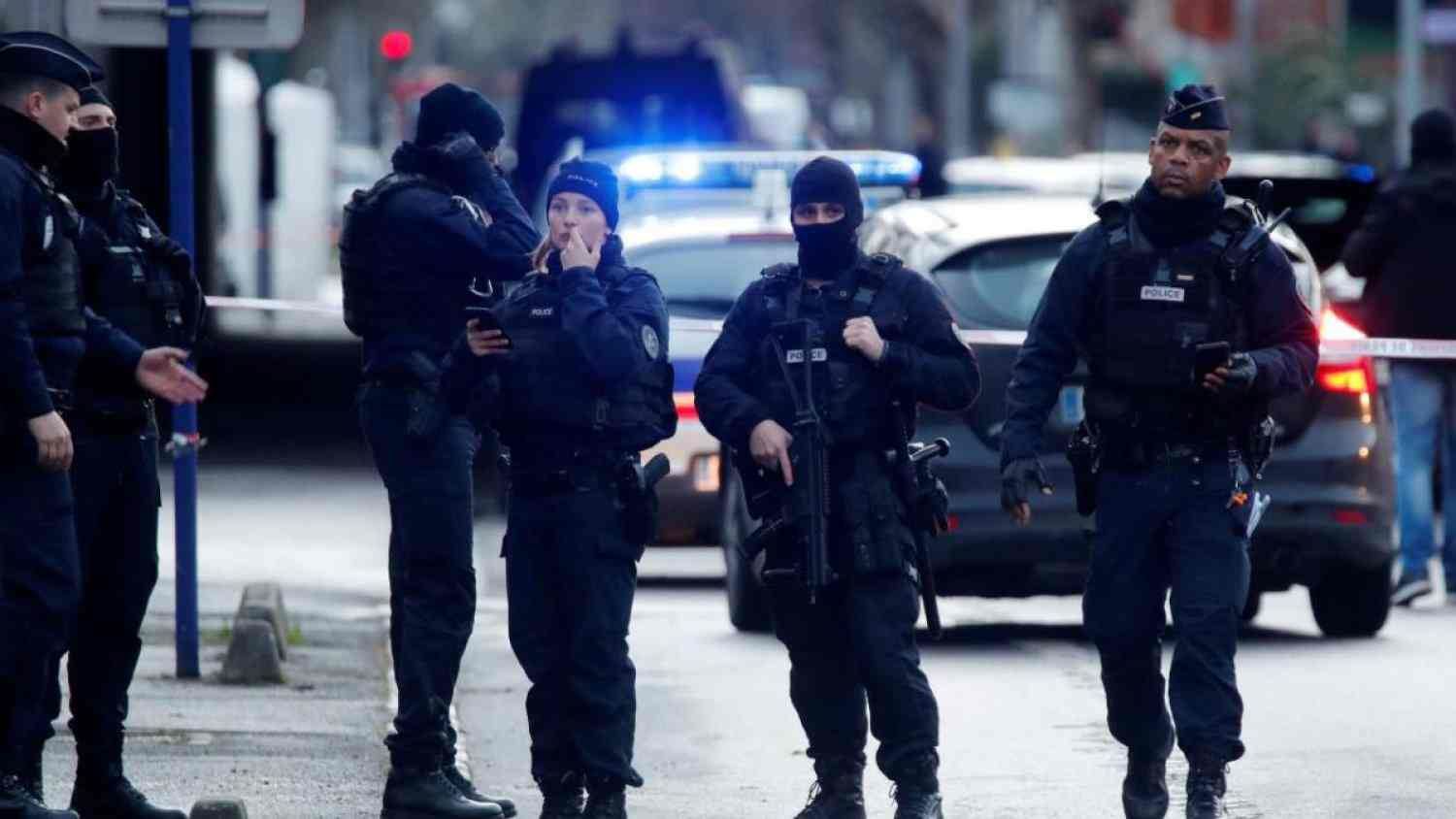 فرنسا تستعد لعيد الفصح بحذر: تهديد إرهابي يثير استنفارًا أمنيًا 