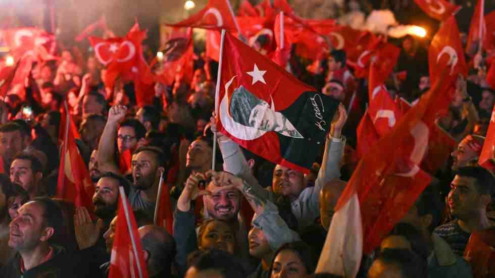 المعارضة التركية تهزم أردوغان في الانتخابات البلدية 