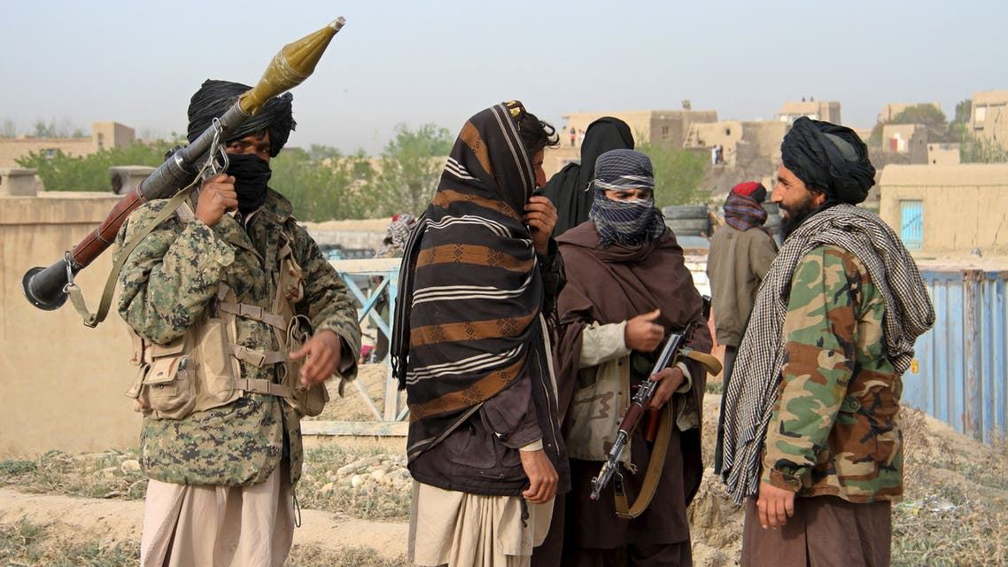 بالصور: استعراض عسكري لـ"طالبان" يظهر مقاتليها بهيئة جديدة
