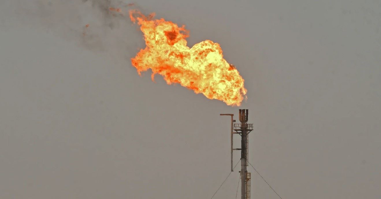 العراق.. شركات توقّع اتفاقيات لالتقاط الغاز من حقول النفط