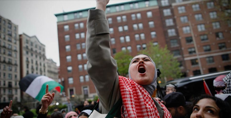 اعتقال نحو مئة متظاهر مؤيد للفلسطينيين في جامعة كولومبيا بنيويورك